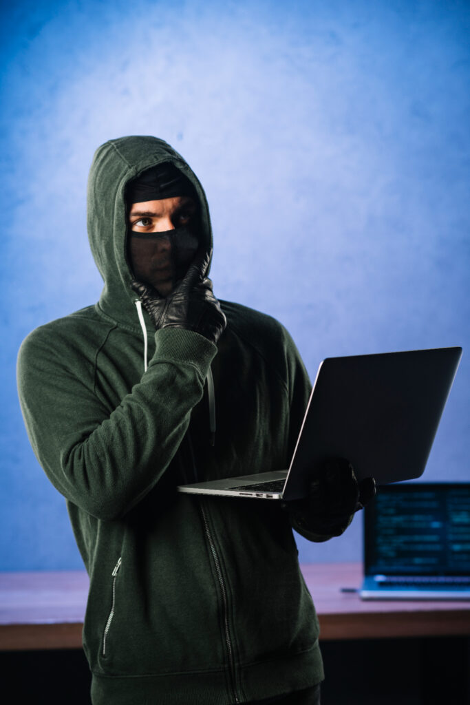 Protección de redes domésticas y empresariales contra ciber amenazas en Colombia